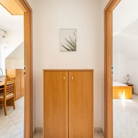 3-bedroom Plac Neptuna By Renters Διαμέρισμα