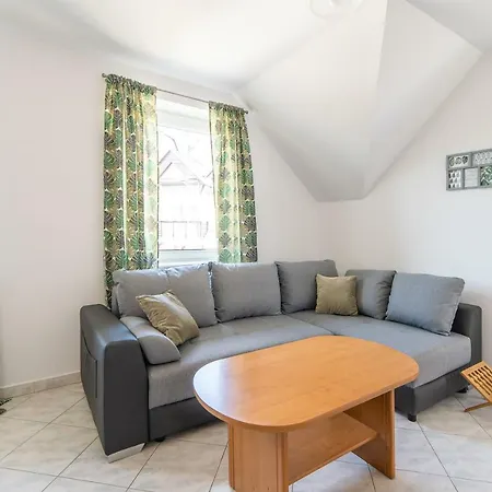 3-bedroom Plac Neptuna By Renters *