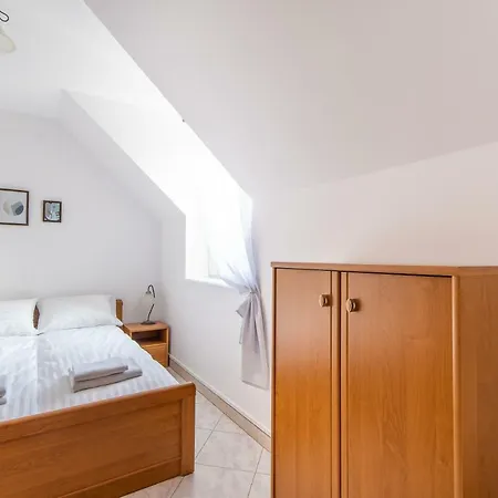 3-bedroom Plac Neptuna By Renters